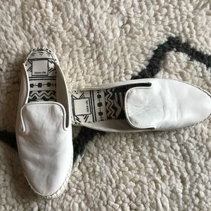 Dolce Vita White Slides